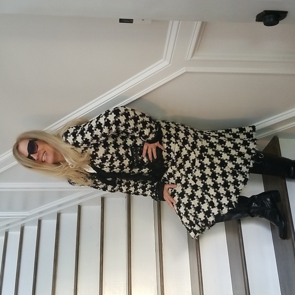 ECI NY B&W Cleaned, Houndstooth Wool Blend Dressy Skirt Suit, Size 10, $88 - Picture 10 of 17